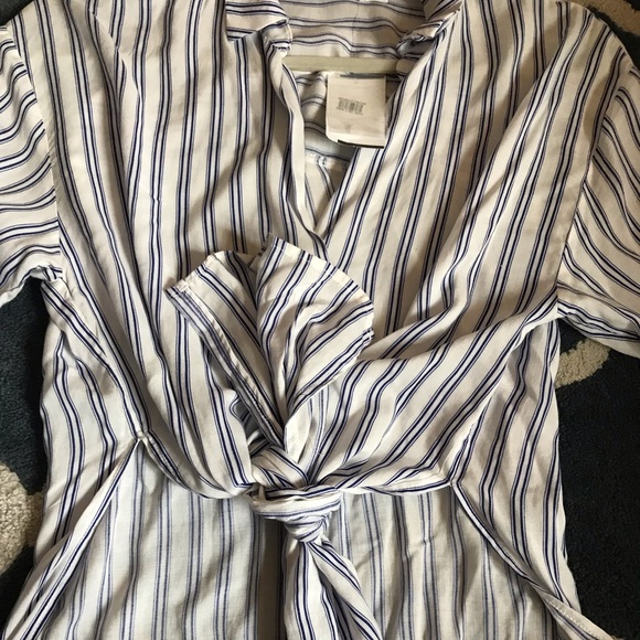 Front Tie Striped Blouse - Picture 6 of 7